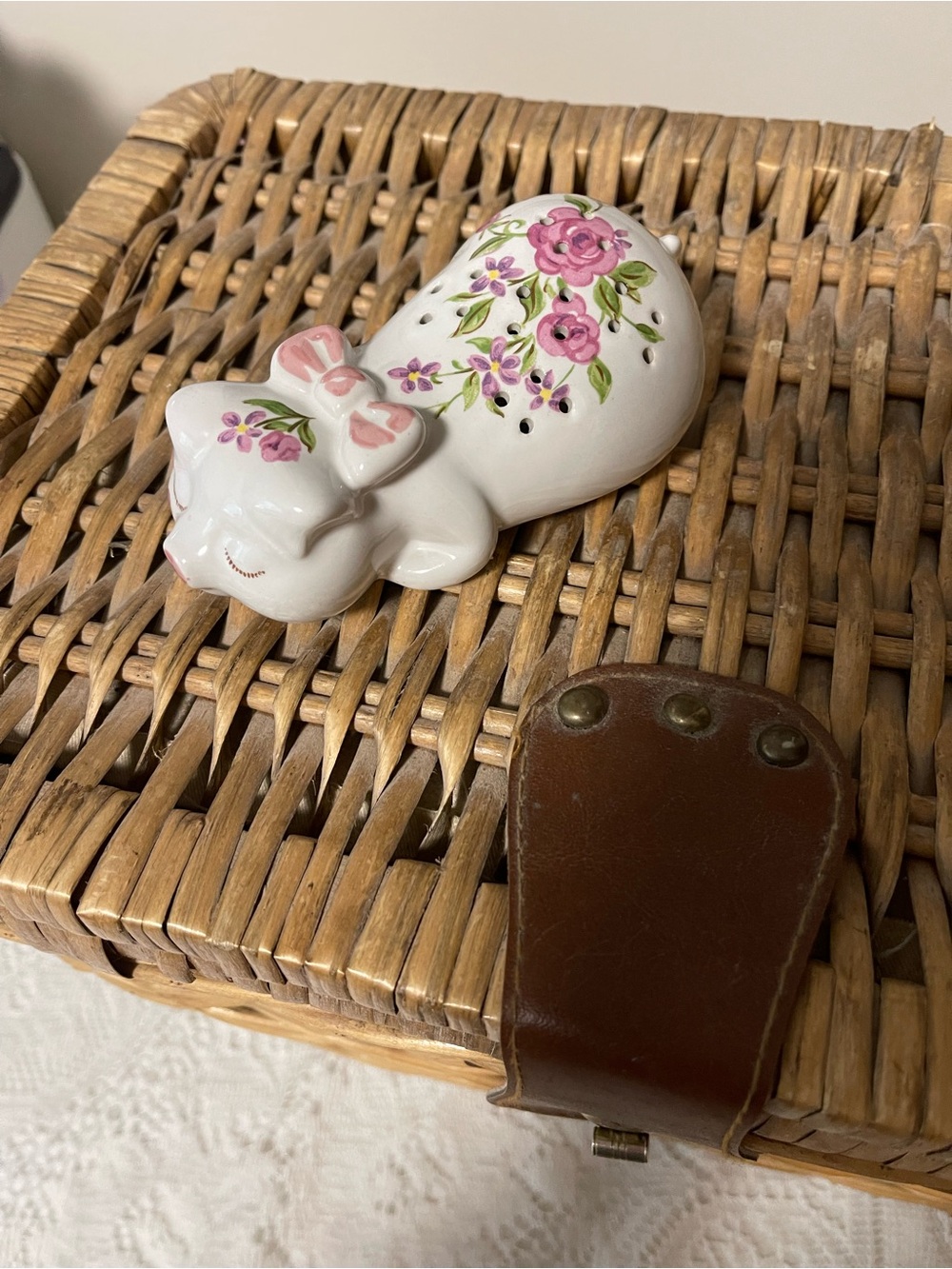 Floral Pink Ceramic Piggy Figurine - Home Accents potpourri holder vintage 1978